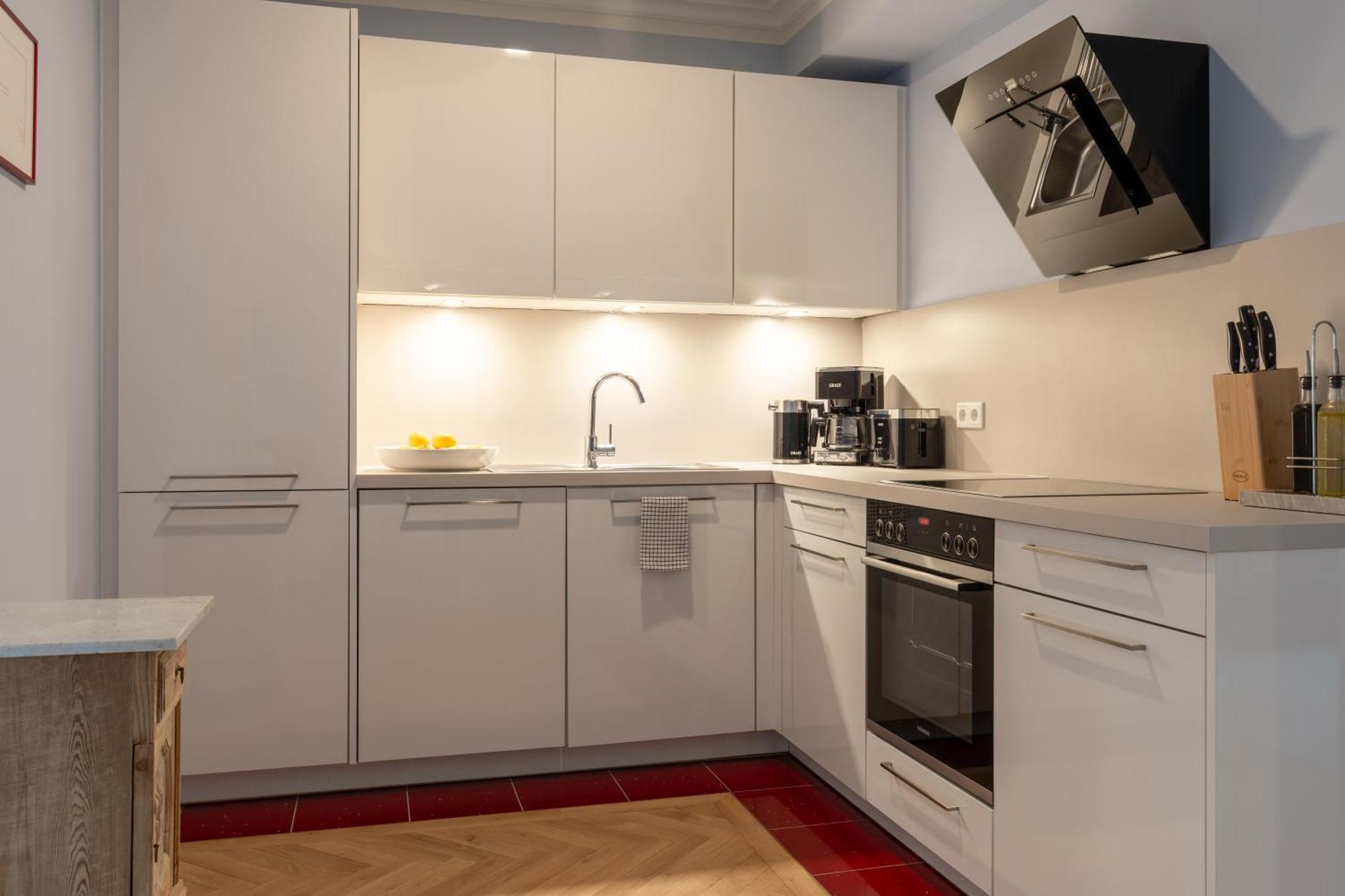 Cls Zentrale City-Wohnung In Hamburg Mit E-Laden Und Tiefgarage, Grosser Balkon, Blick Ueber Hamburg, Parkplatz, Cafe Im Haus, Bushaltestelle Direkt Gegenueber, Flex Check In Eksteriør billede