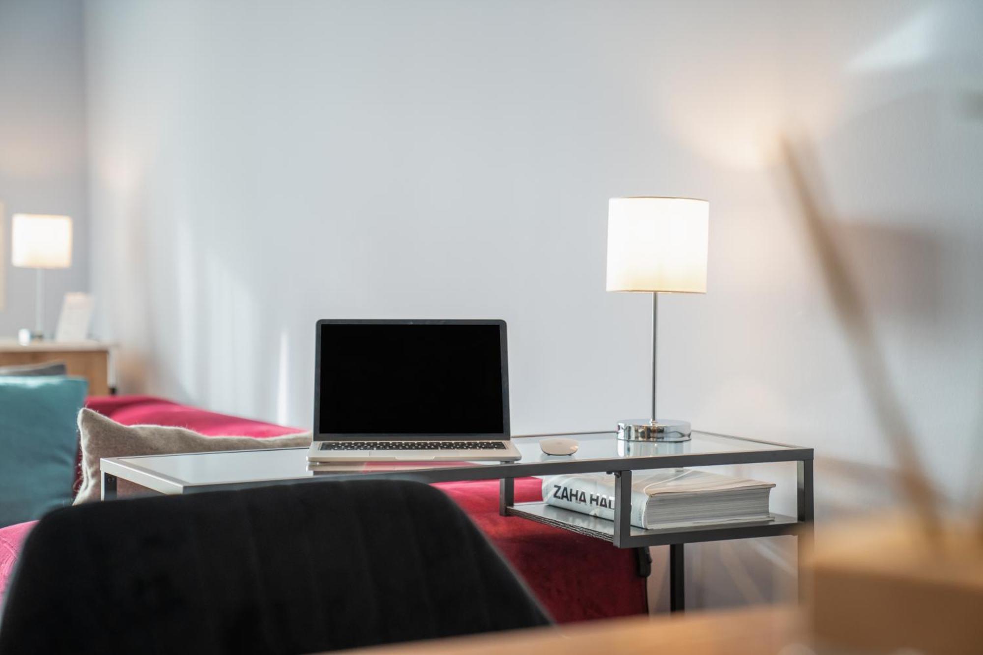 Cls Zentrale City-Wohnung In Hamburg Mit E-Laden Und Tiefgarage, Grosser Balkon, Blick Ueber Hamburg, Parkplatz, Cafe Im Haus, Bushaltestelle Direkt Gegenueber, Flex Check In Eksteriør billede